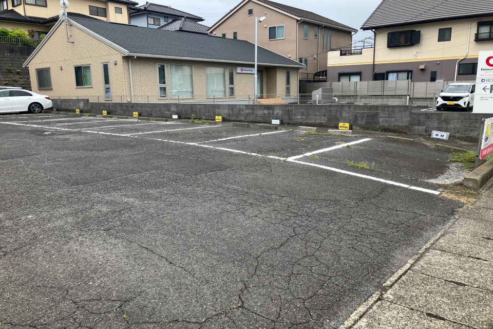 専用駐車場を完備